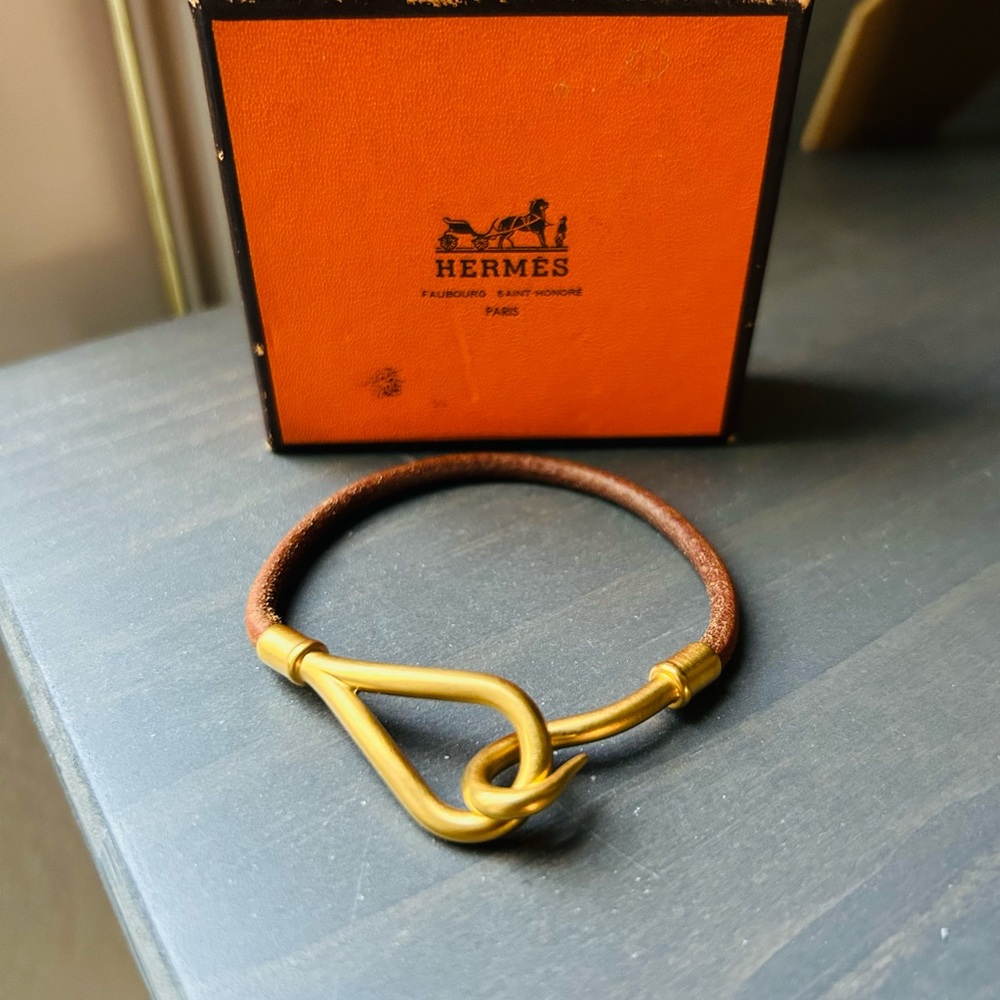 ❤️❤️SOLD❤️❤️Authentic Hermes Jumbo leather bracelet
